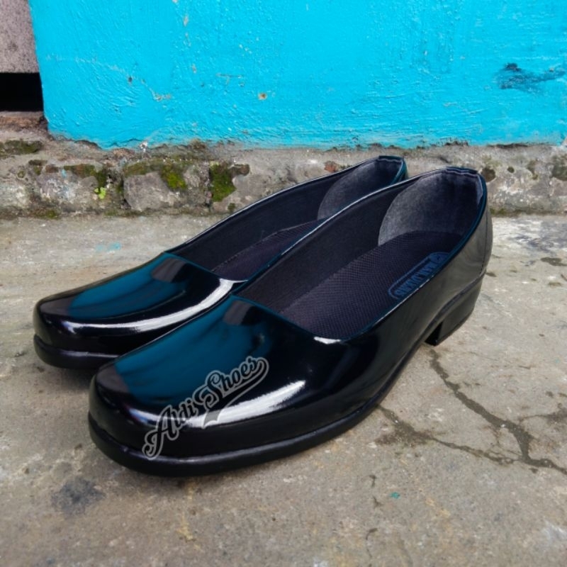 Sepatu Pdh 3cm Hitam Kilap Formal Kerja Heels Wanita Polwan Hak 3cm