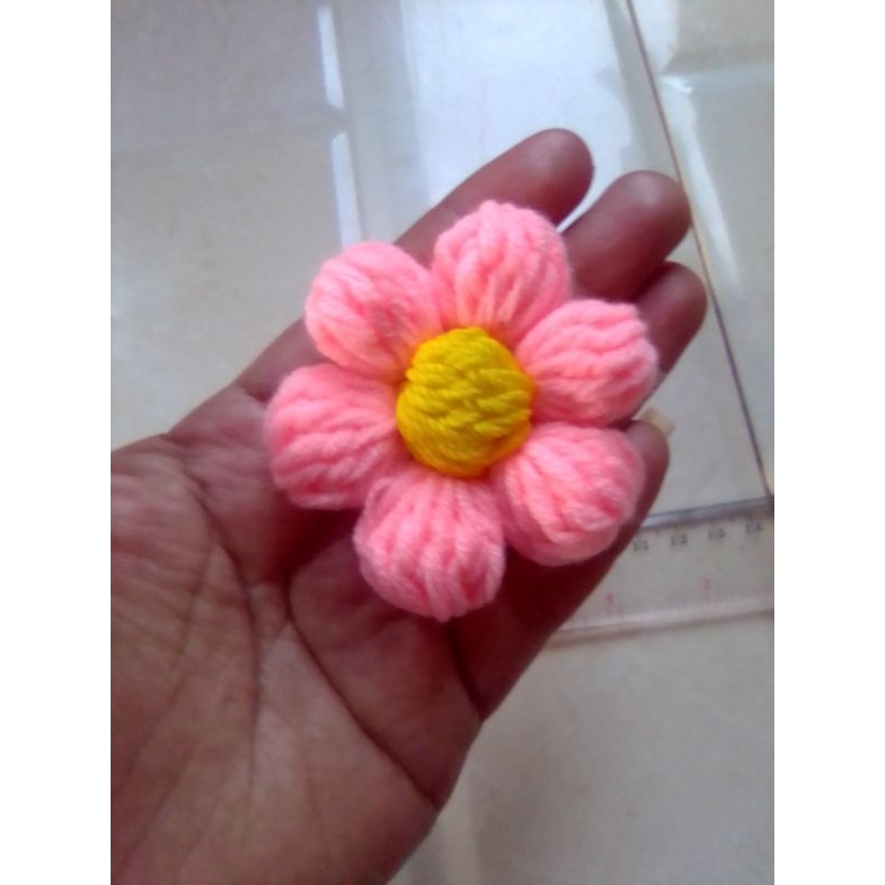 aplikasi tempel rajut bunga gembul puff 6 cm