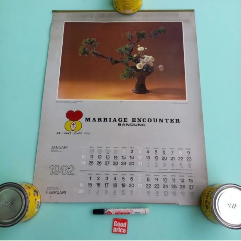 

Kalender 1982 ME gambar bunga hias
