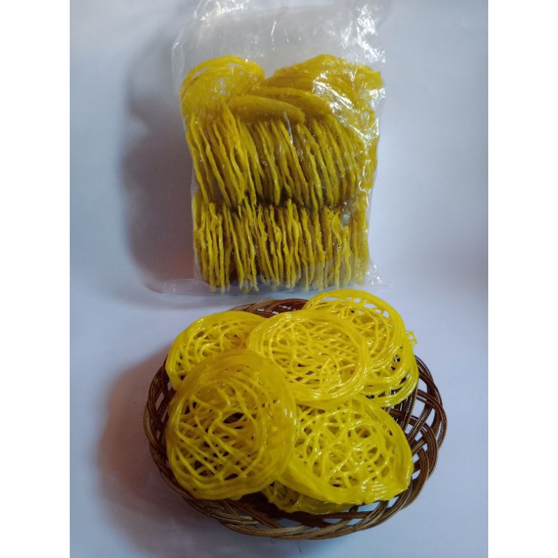

kerupuk mie kuning mentah ukuran sedang 250gram