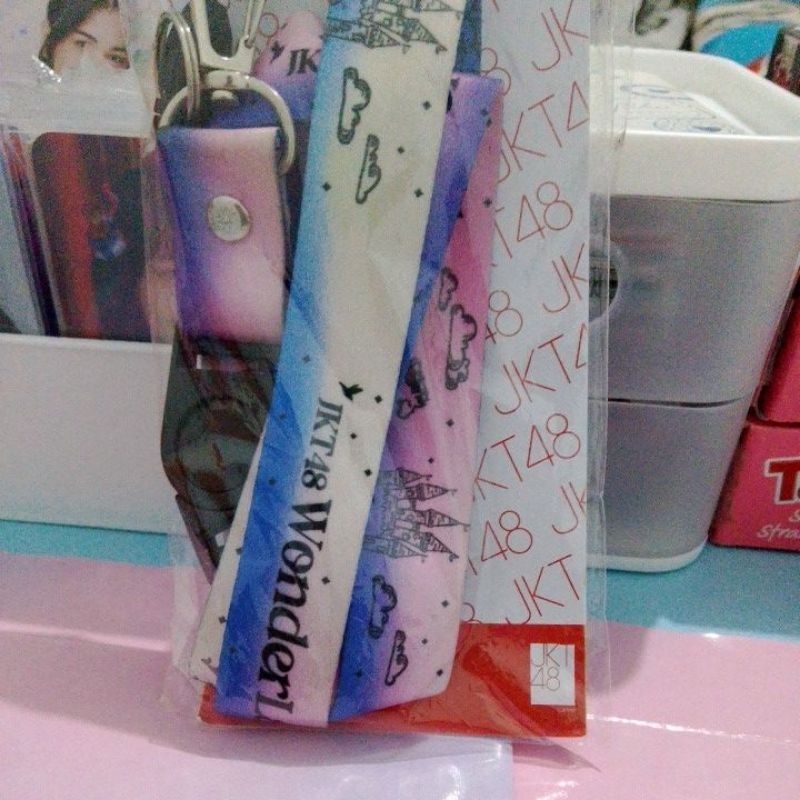

lanyard Wonderland jkt48