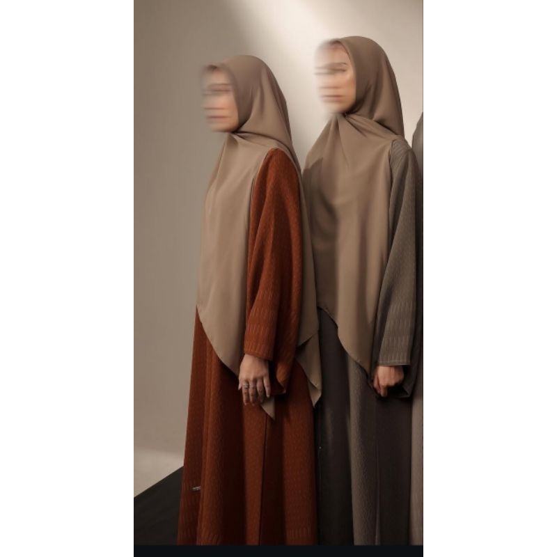 NWT Nehhat slip on croco