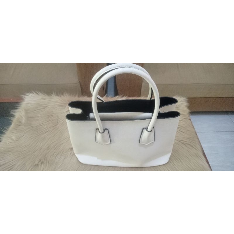 PRADA SECOND BRAND ORIGINAL TOTEBAG