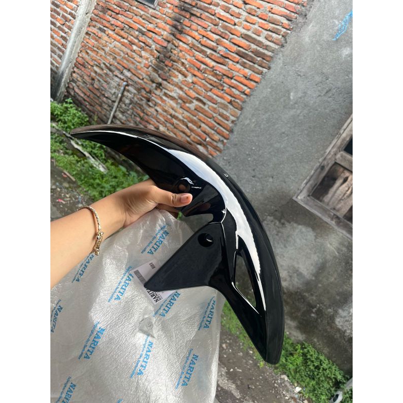 Spakbor depan cbr 150 facelift, cb150r