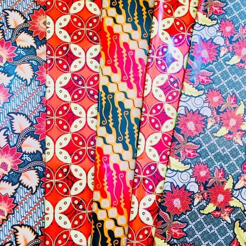 

KERTAS KADO MOTIF BATIK 1 LEMBAR