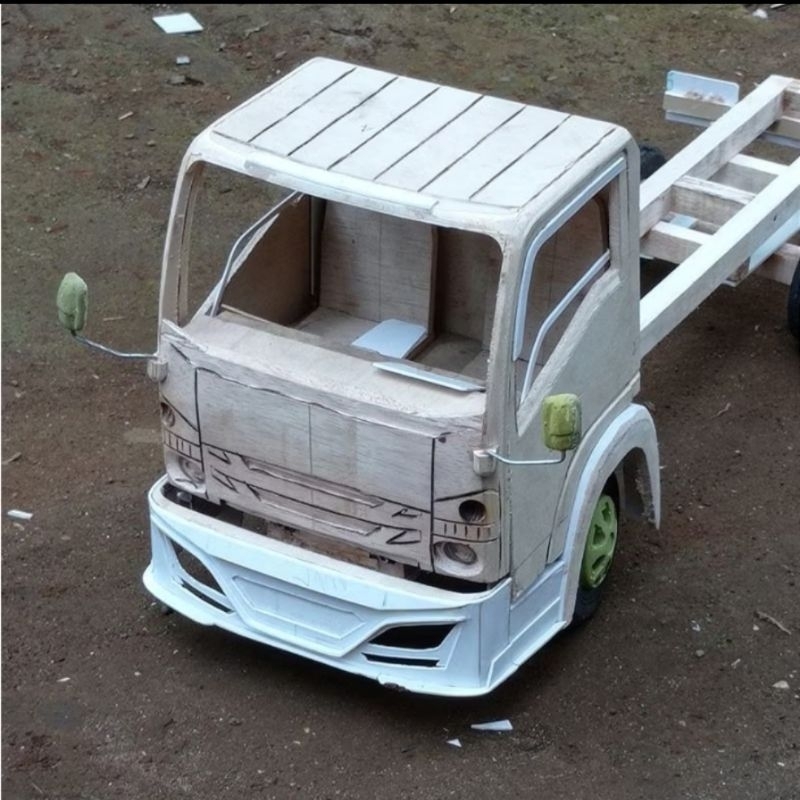 Model Giga Miniatur Truk Oleng Skala 12 Kabin jungkit Pintu Buka