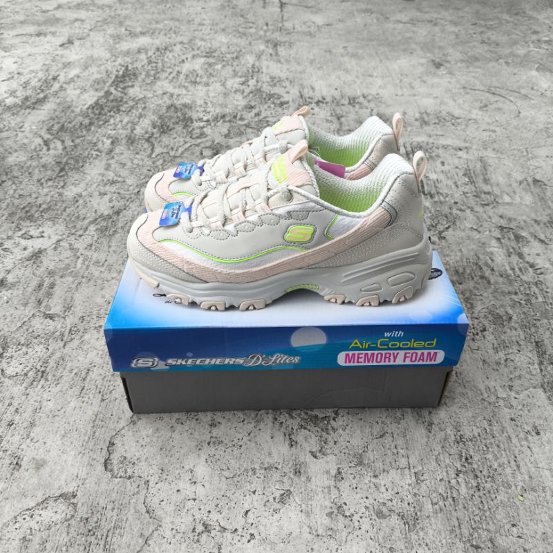 Sepatu Sneakers Wanita SKECHERS D'LITES ORIGINAL