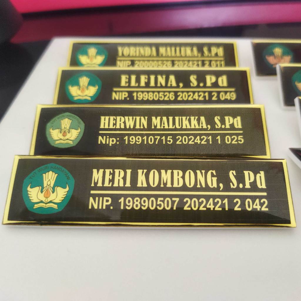 

Papan Nama Resin Custom | Name Tag Resin | Papan Nama Mahasiswa / Kedoktern / Kesehatan