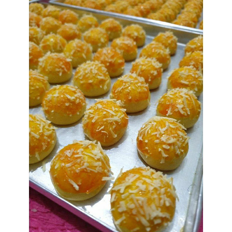 

NASTAR ORIGINAL, NASTAR KEJU, PUTRI SALJU, SAGU KEJU ,ANEKA KUE KERING by MUTIARA CAKE