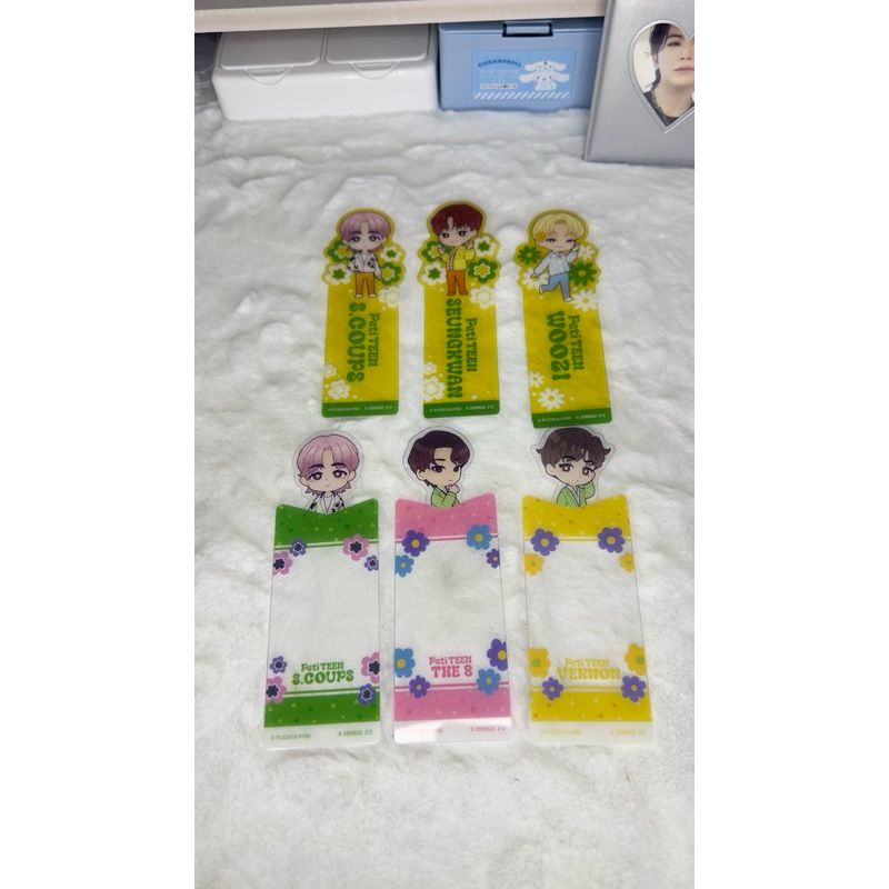 

BOOKMARK COLLECTION SEVENTEEN PETITEEN SECTOR 17