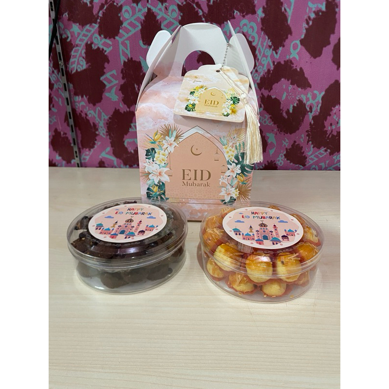 

Paling Lariss Parcel Hampers kuker eidmubarak pink Nastar chocochip kastagel choco mente, sagu keju