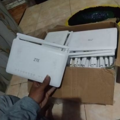ZTE F670L PORT BIRU