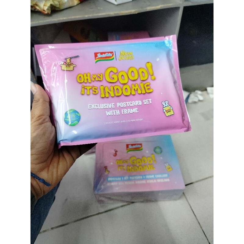 

postcard set indomie x new Jean's