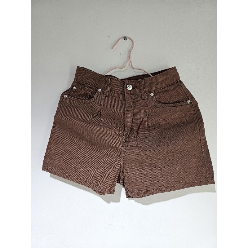 Preloved... Celana Pendek Jeans Wanita Coklat