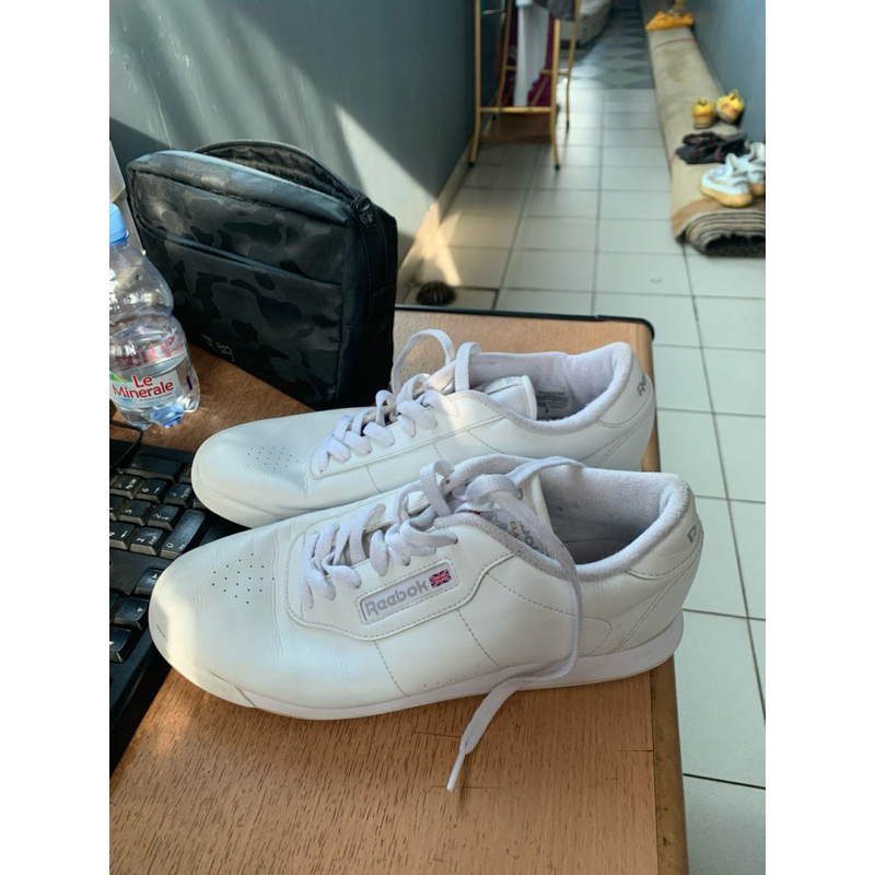 sepatu second reebok