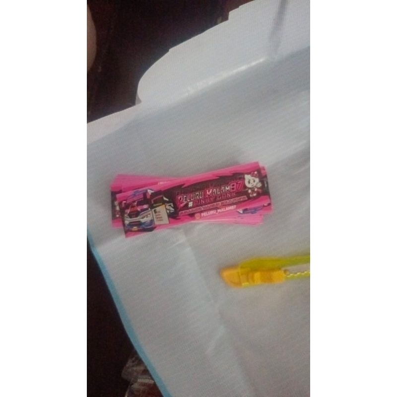 

Stiker Vynil / anti air Bus Mania dapat 40 - 56 lembar ukuran kertas A3