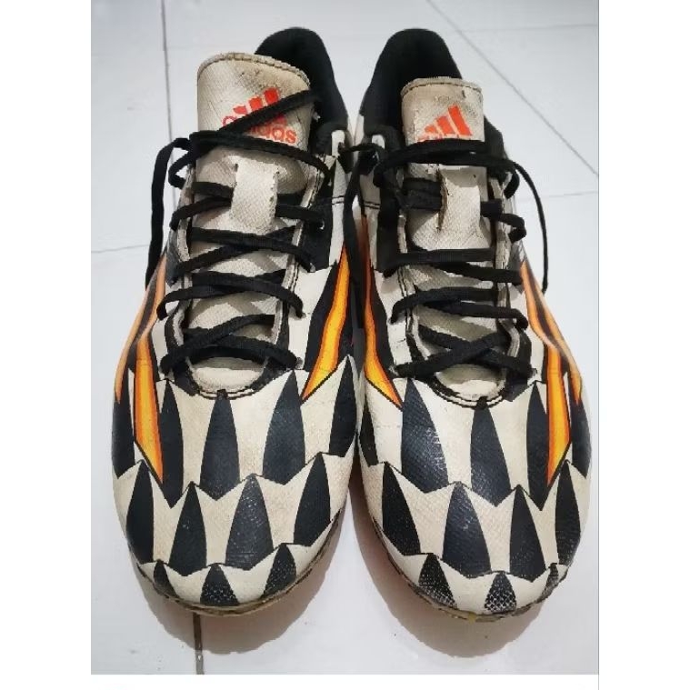 Sepatu bola adidas bekas f5 adizero