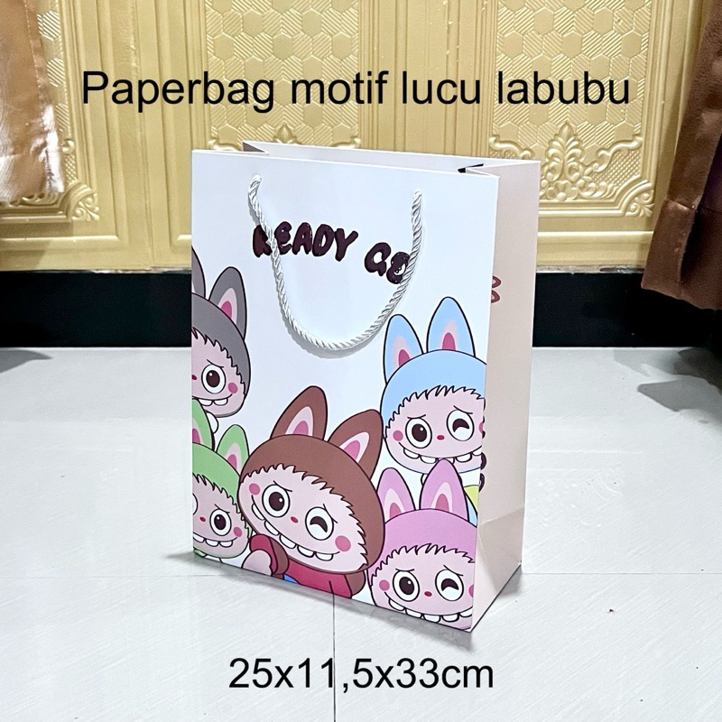 

Paper bag/Tas kertas motif lucu labubu aesthetic Vertikal Besar uk 33x25x11,5 cm