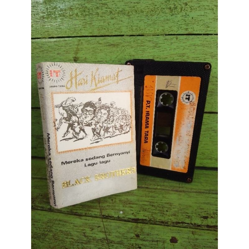 kaset Black Brothers - Hari Kiamat