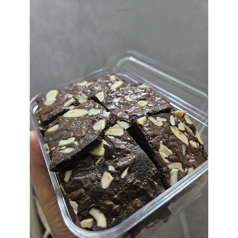 

Brownies crispy 250 gr kemasan toples