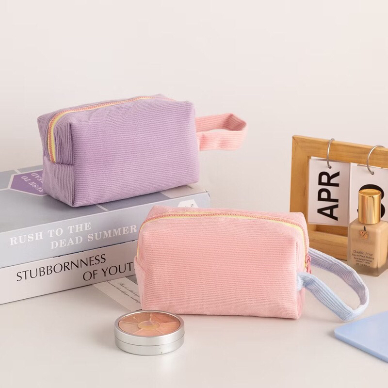 

Kotak Pensil Sleting Motif Corduroy Handle Pastel / Pouch Makeup Aesthetic