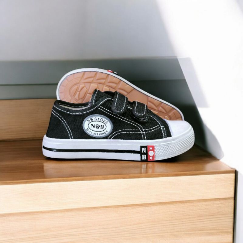 Sepatu Sekolah N.B model Velcro/perekat Sol kuning/karet anti licin