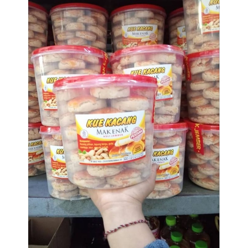 

Kue kacang Mak enak