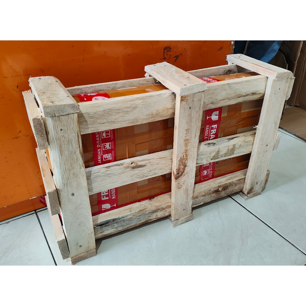 

PACKING KAYU UNTUK EKSPEDISI KHUSUS