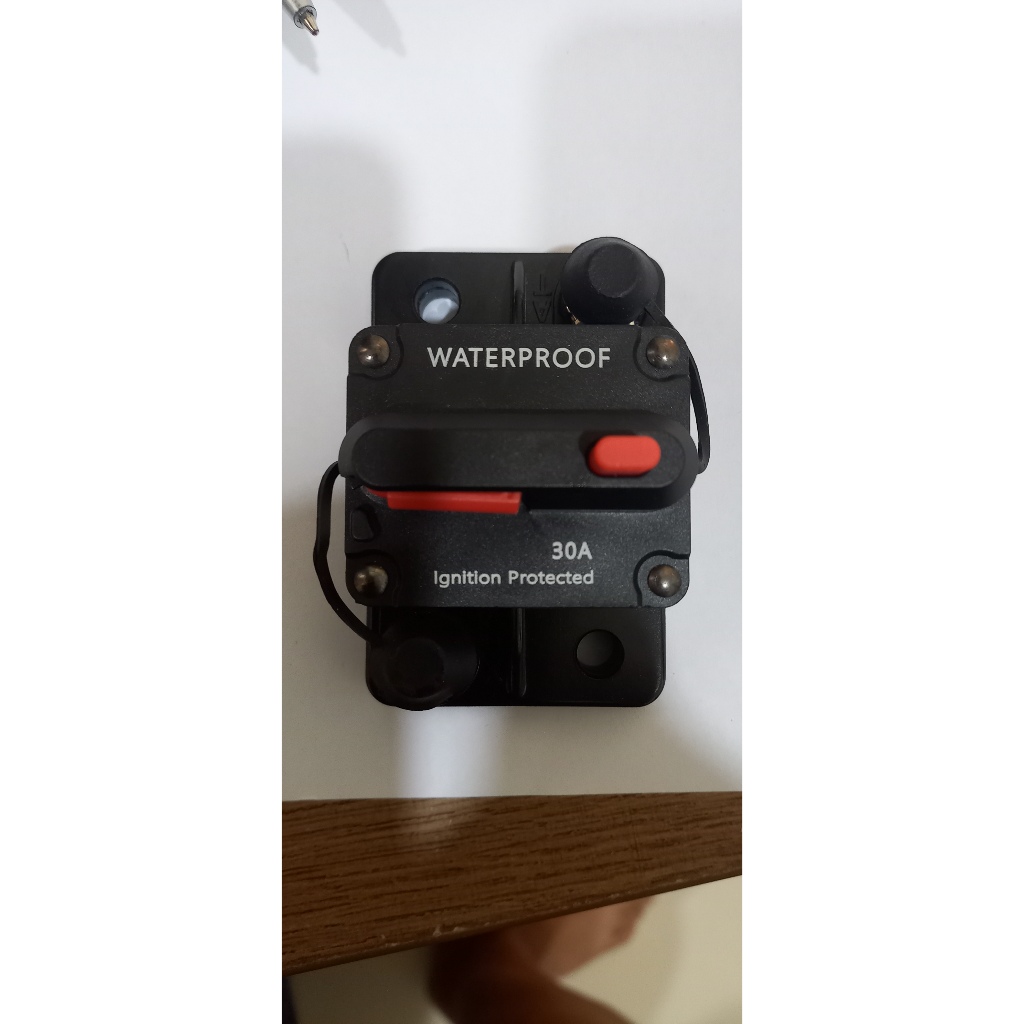 Circuit Breaker Fuse Reset DC12V-48V Circuit Breaker 30A Circuit Breaker DC Untuk Car/Boat/Audio Mob