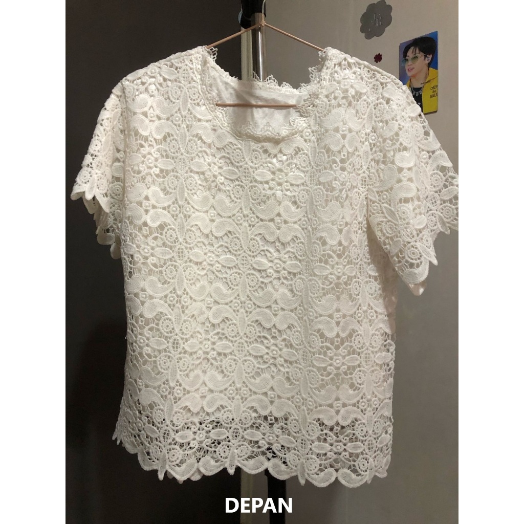 Atasan Brukat Putih Bersih Lengan Pendek - Bahan Tebal dan Jatuh