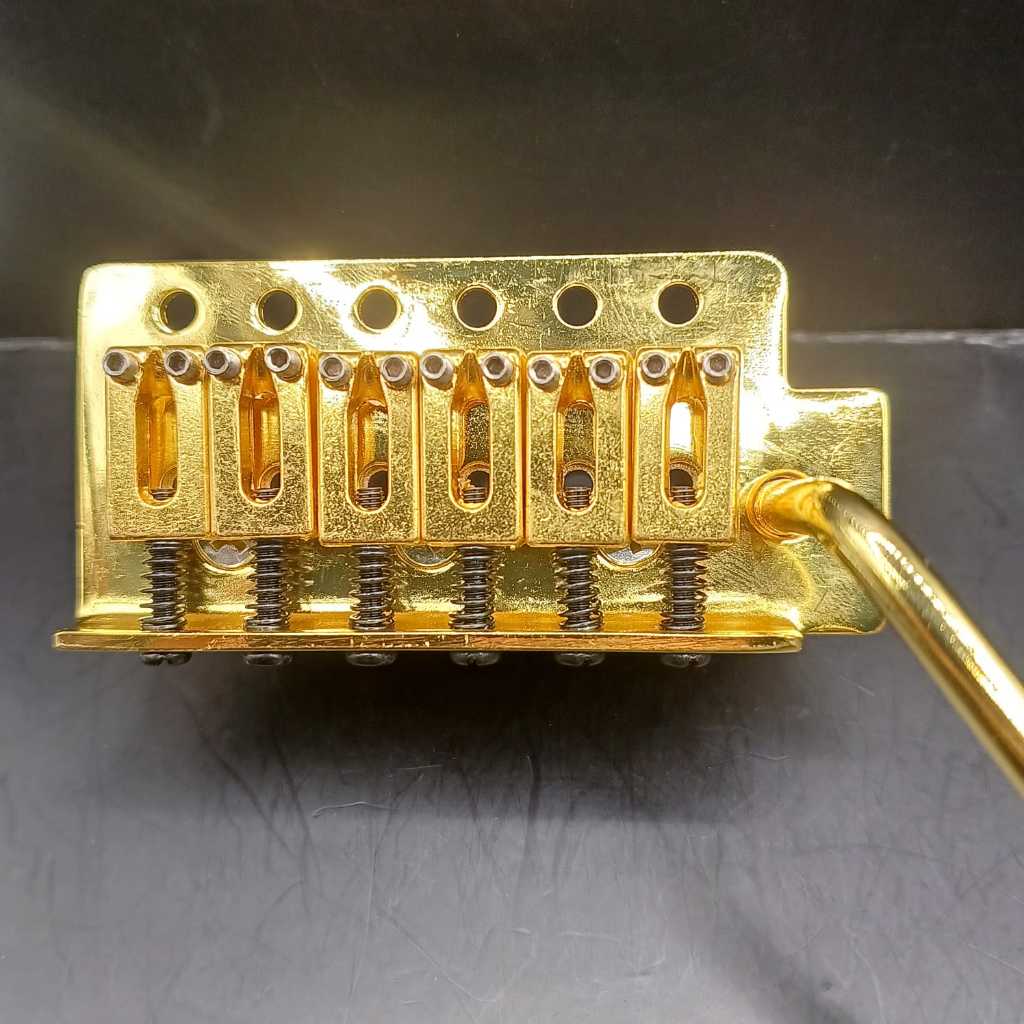 Bridge Tremolo Stratocaster Semi Updown Gold