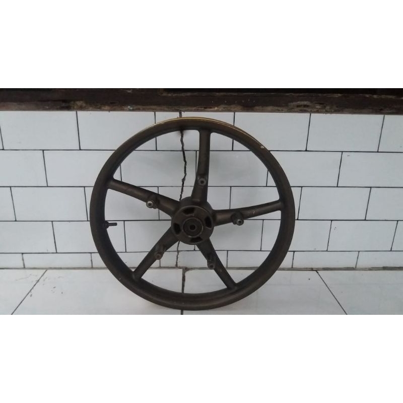 velg depan copy rcb satria fu
