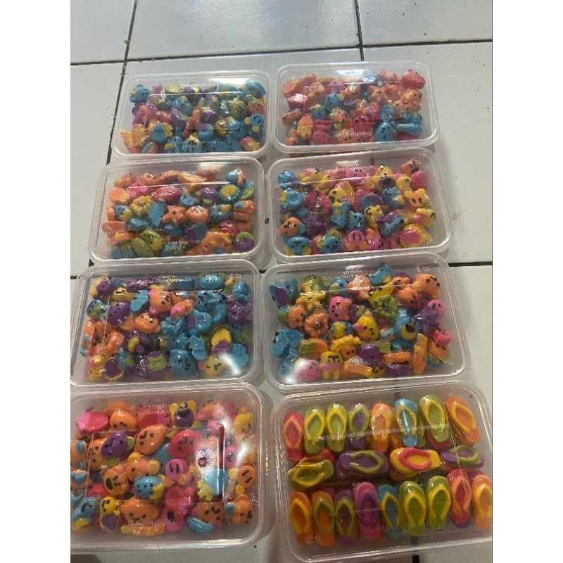 

Coklat karakter isi 100 pcs