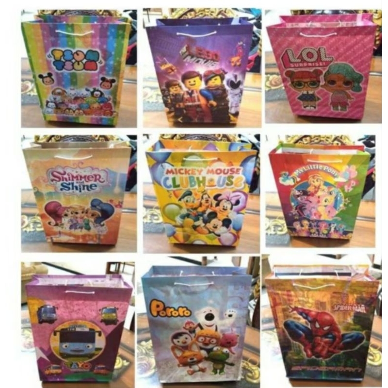 

Paperbag karakter Ulang Tahun Medium Isi 10pc/Tas