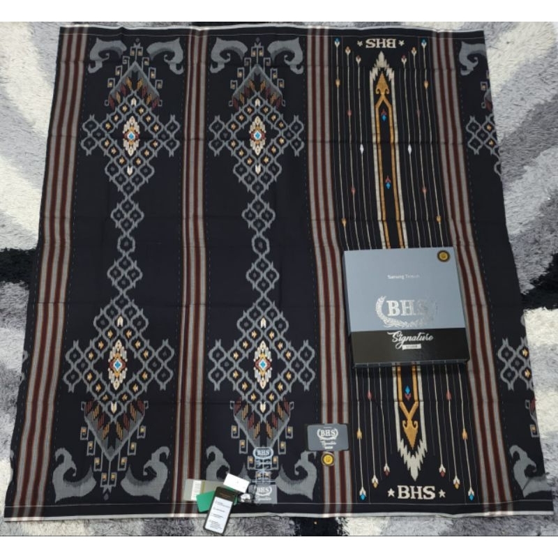 Sarung BHS Signature MS Motif SIF Silver