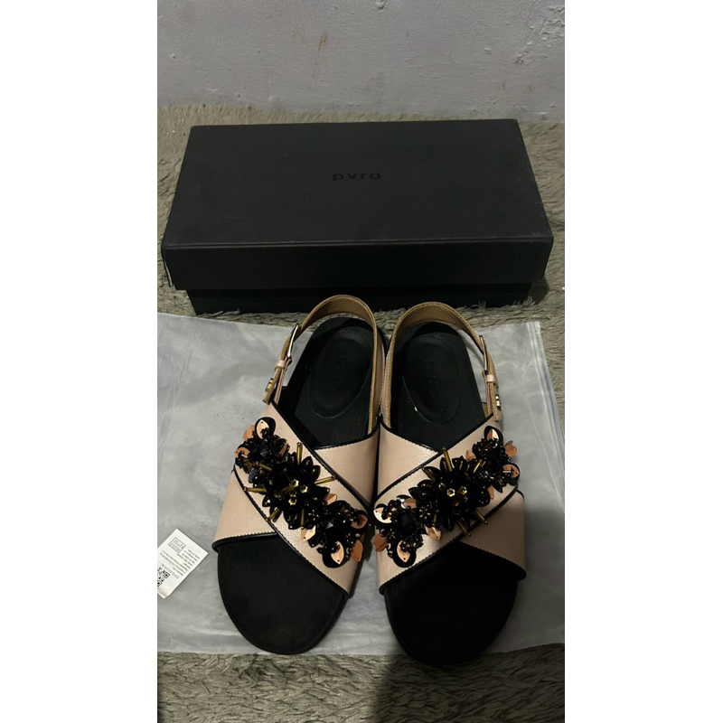 Pvra sandal wanita cavvami nude black
