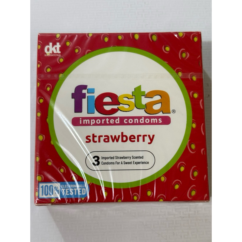 Fiesta Condoms Strawberry Isi 3Pcs