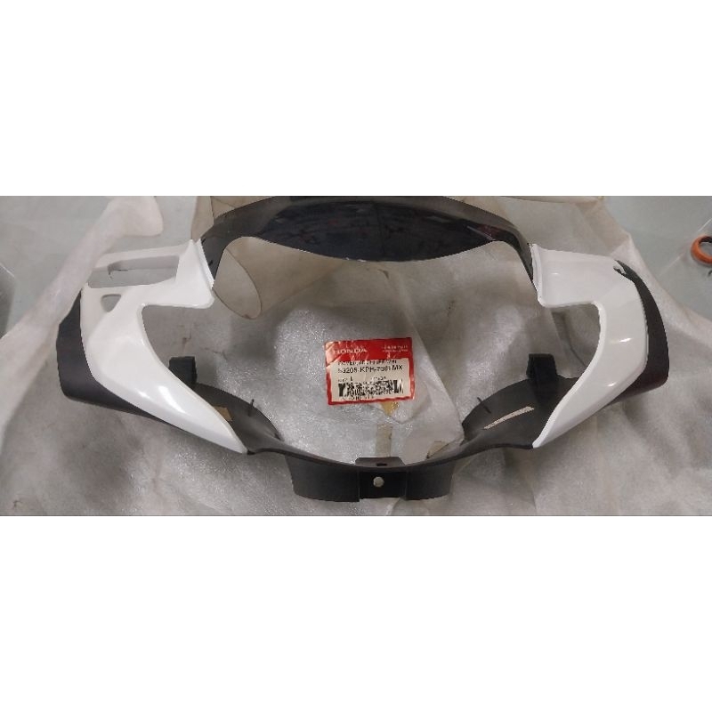 Cover batok lampu depan atau Cover handle FR untuk motor Supra x 125cc carbu cakram part number 5320