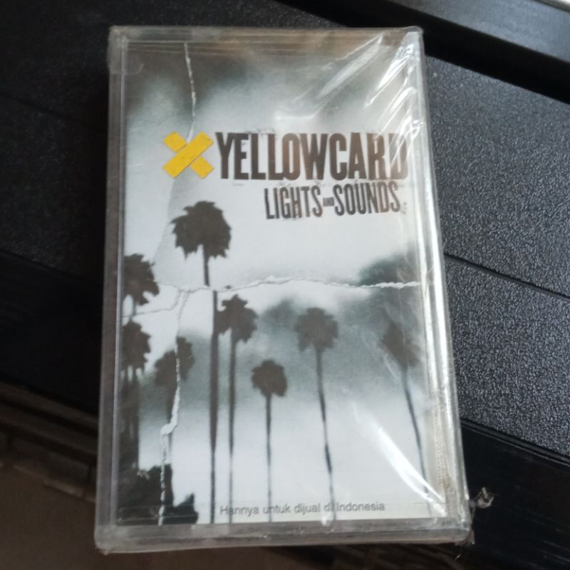 Kaset Pita Yellowcard - Sounds and Lights | Baru segel