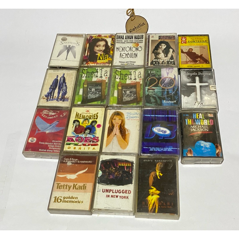 Cover Kaset Pita dan Mika