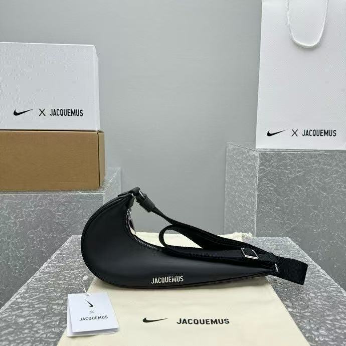 Jacquemus x Nike Co branded Swoosh Single Shoulder Crossbody Bag Black 2127