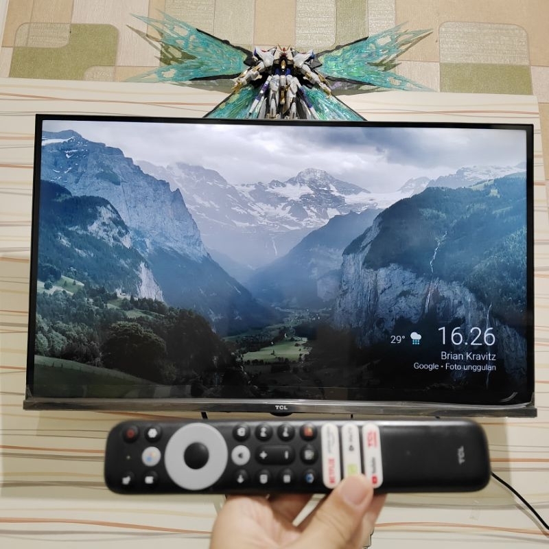 BEKAS JUAL RUGI - Android SmartTV TCL 32 Inc Tipe 32A7