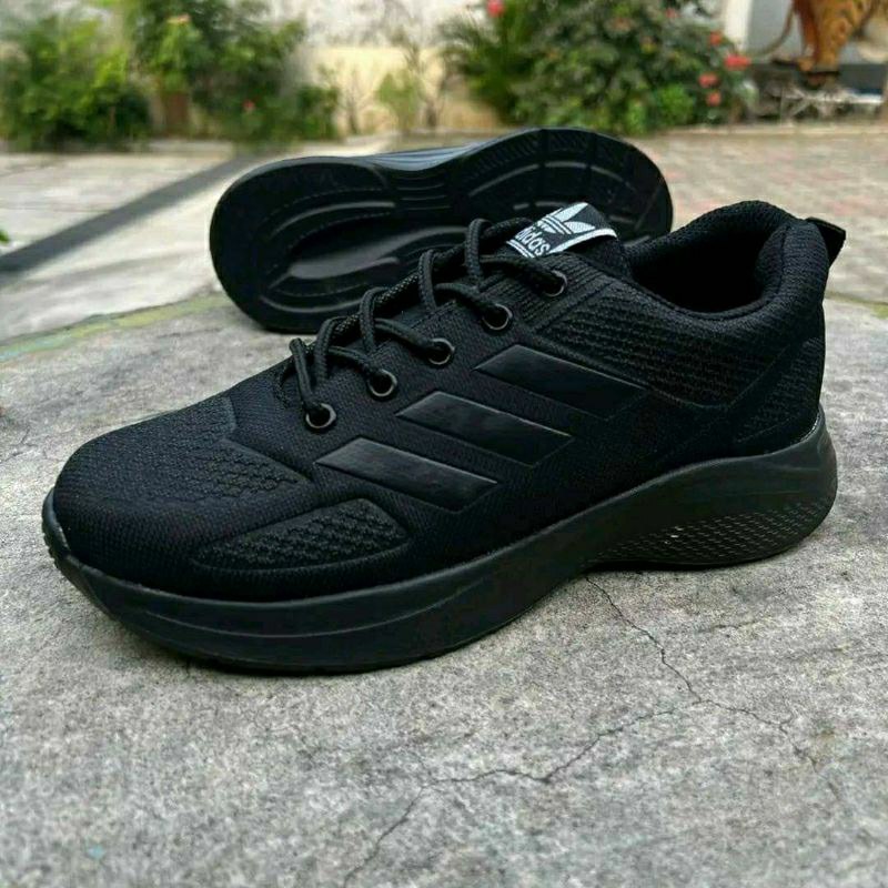 sepatu sekolah hitam polos sepatu hitam polos kerja pria  wanita