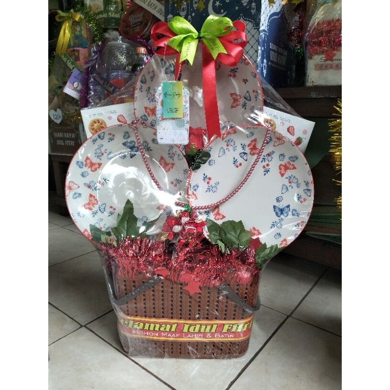 

parcel keramik dan snack