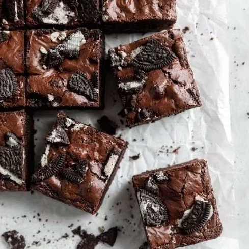 

[Chalia] Brownies Panggang Single Topping ukuran 20x10 cm Free Kartu Ucapan