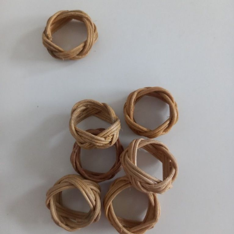 

Tali Setangan Leher Bambu | Tali Hasduk