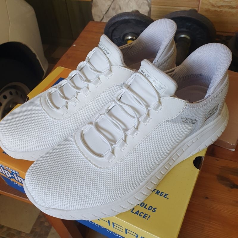 Skechers slips in bobs sport putih
