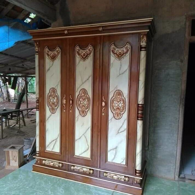 Lemari Pakaian Kayu Jati 3Pintu