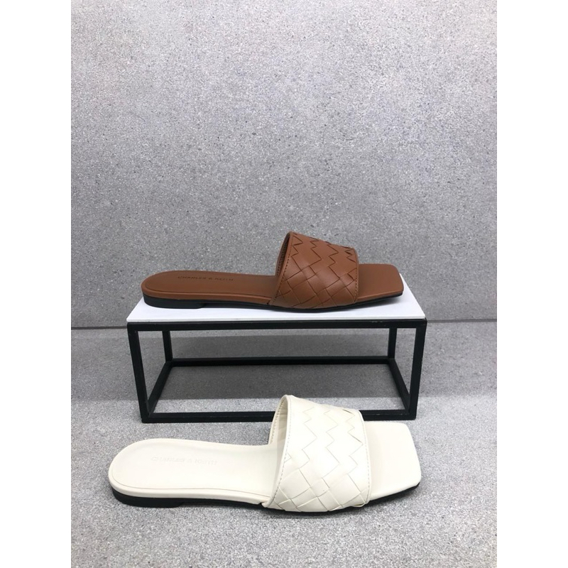 Sandal wanita flat Charles&Keith original