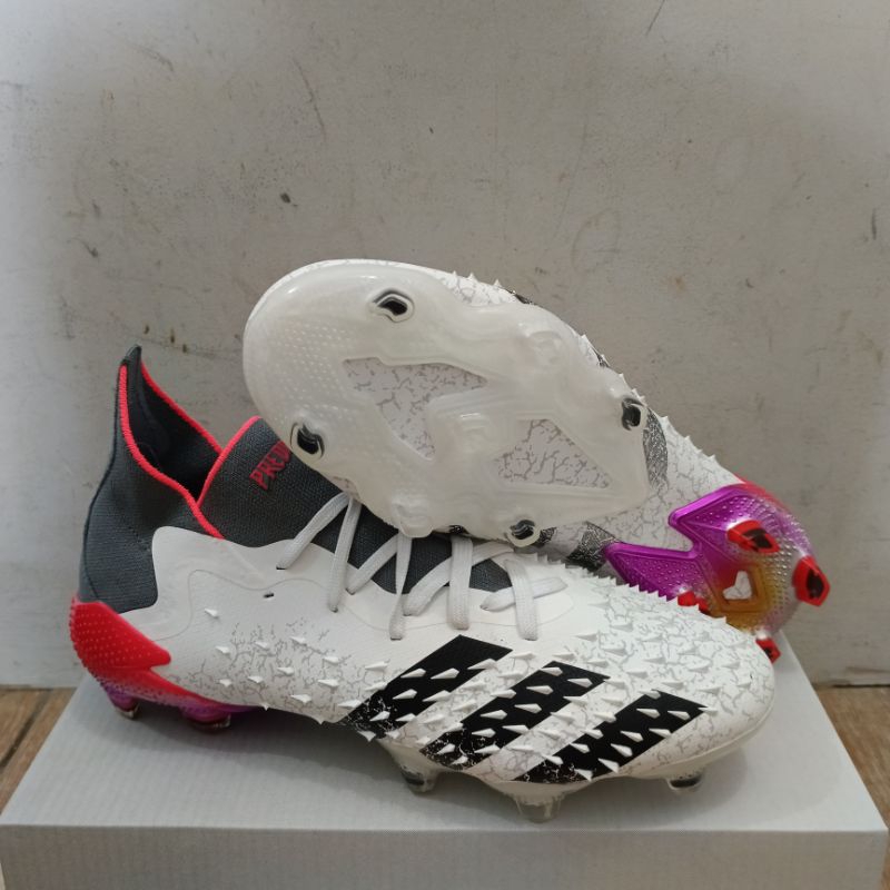 SEPATU BOLA PREDATOR FREAK 1. HIGH WHITE RED